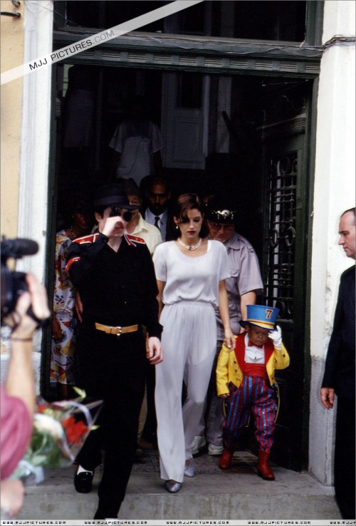 Michael & Lisa Marie visit Budapest 1994 (133)