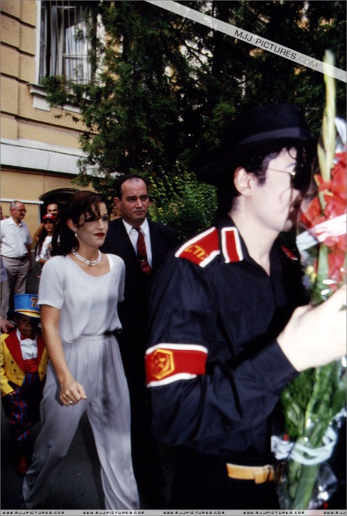 MichaelLisaMarievisitBudapest1994135.jpg