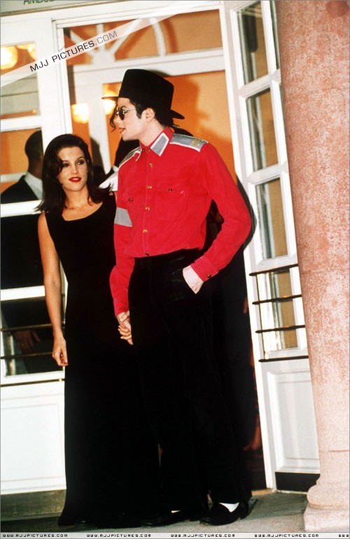 Michael & Lisa Marie visit Budapest 1994 (67)