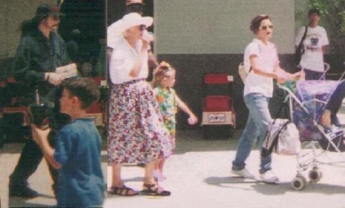 MichaelLisaMarievisitDisneyworldFlorida19942.jpg