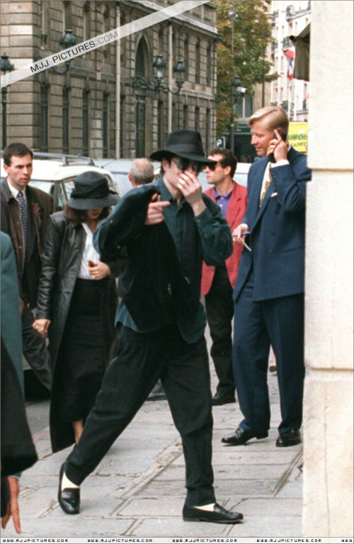 MichaelLisaMarievisitFrance19943.jpg