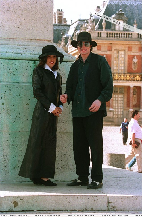 Michael & Lisa Marie visit France 1994 (40)