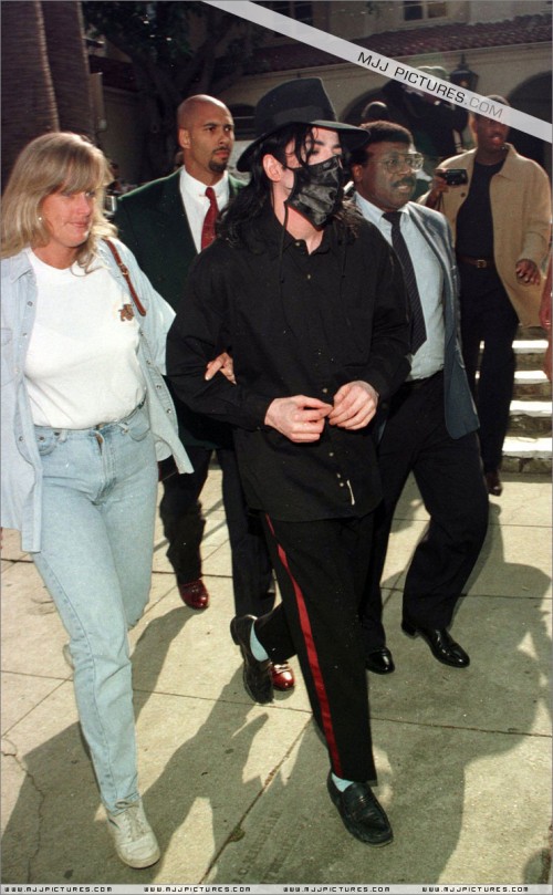 MichaelandDebbieattendaperformanceofSisterella19969.jpg