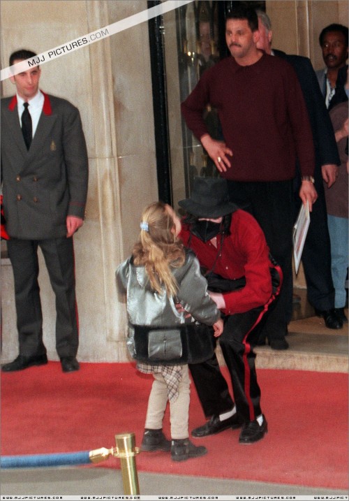 MichaelattheGeorgeVHotelParis199611.jpg