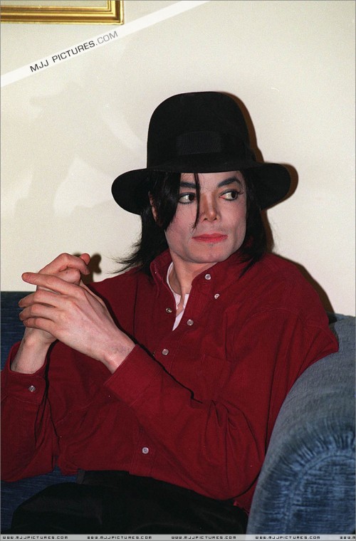 MichaelattheGeorgeVHotelParis19968.jpg