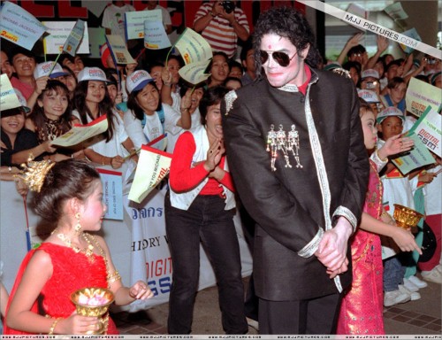 MichaelvisitsBangkok19963.jpg