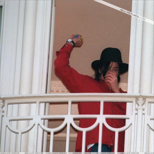 Michael visits Disneyland Paris 1997 (1)