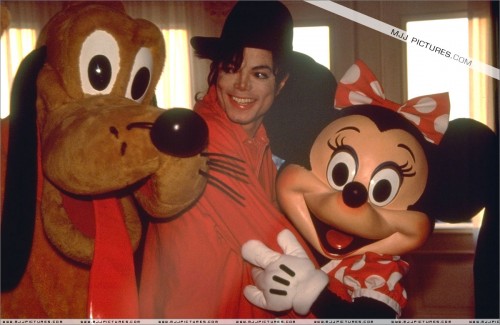 MichaelvisitsDisneylandParisAugust19954.jpg