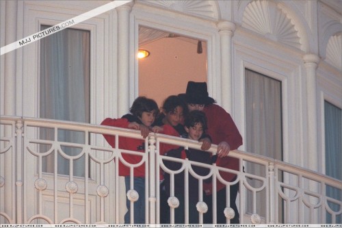 Michael visits Disneyland Paris (December) 1995 (11)