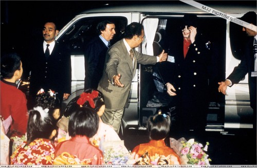 MichaelvisitsJapan19967.jpg