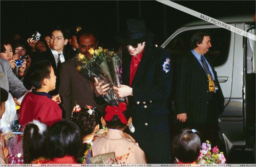 MichaelvisitsJapan19968.jpg