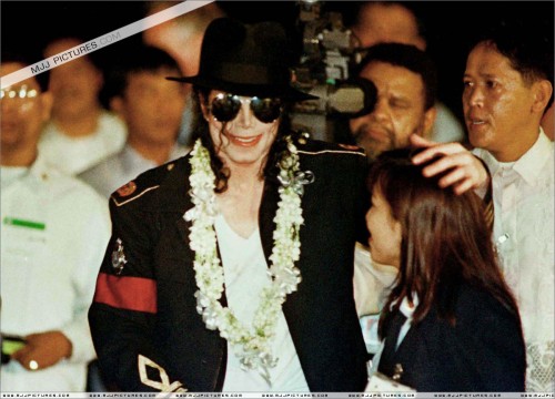 MichaelvisitsManila19964.jpg