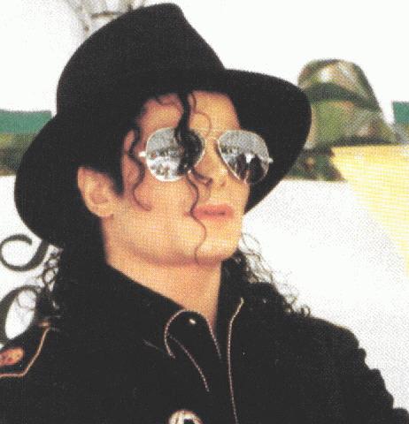 MichaelvisitsManila19969.jpg