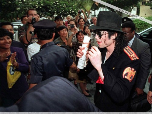 MichaelvisitsSingapore19962.jpg