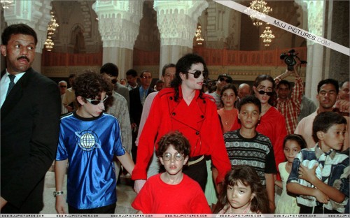 Michael visits the Hassan II Mosque in Casablanca 1996 (1)