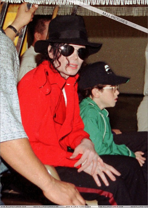 Michael visits the Jerudong Amusement Park in Brunei 1996 (1)