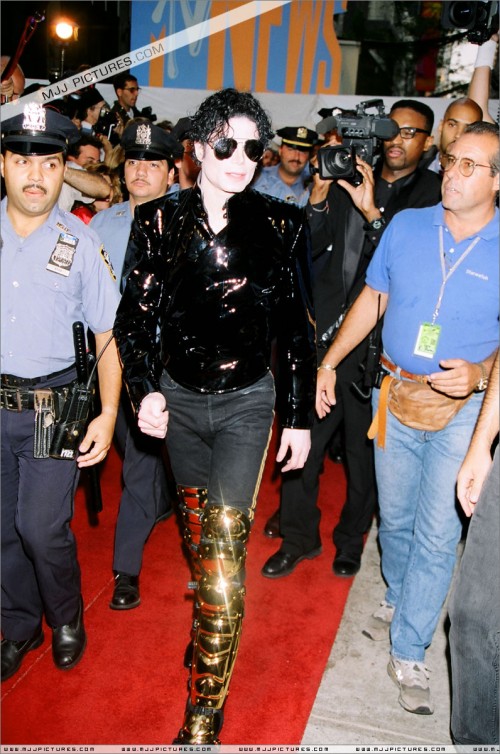 The12thAnnualMTVVideoMusicAwards19956.jpg