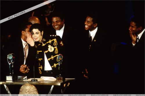 The12thAnnualRockAndRollHallOfFame19975.jpg