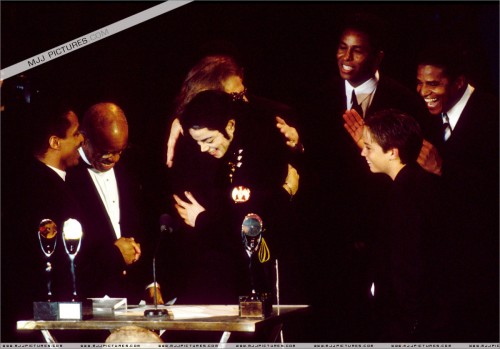 The 12th Annual Rock And Roll Hall Of Fame 1997 (7)