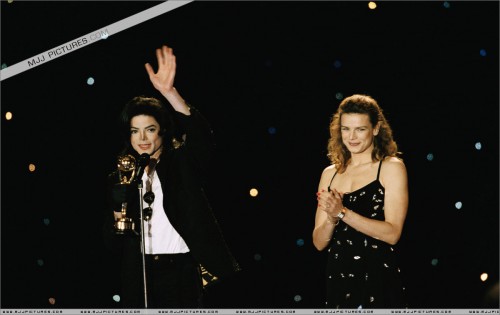 The8thAnnualWorldMusicAwards199673.jpg