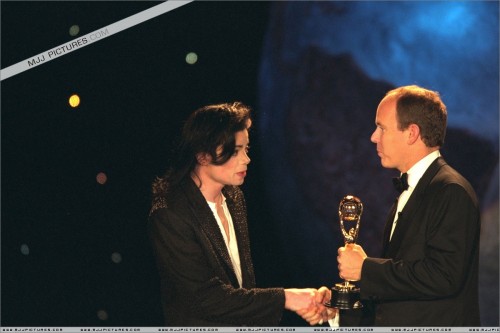 The8thAnnualWorldMusicAwards199679.jpg