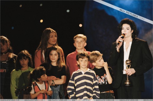 The 8th Annual World Music Awards 1996 (85)