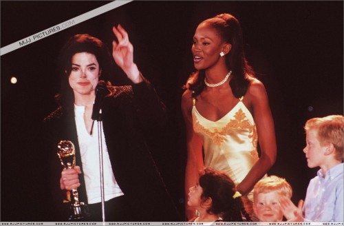 The 8th Annual World Music Awards 1996 (93)