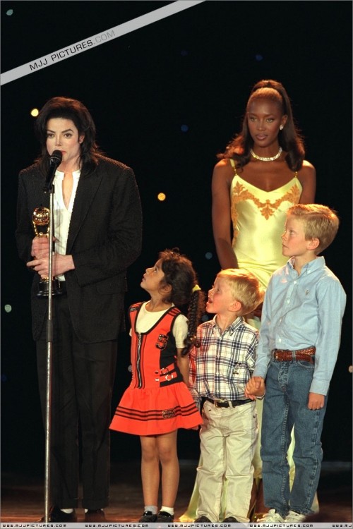 The8thAnnualWorldMusicAwards199694.jpg