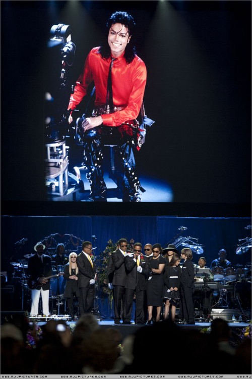 Michael Jackson's Memorial (11)