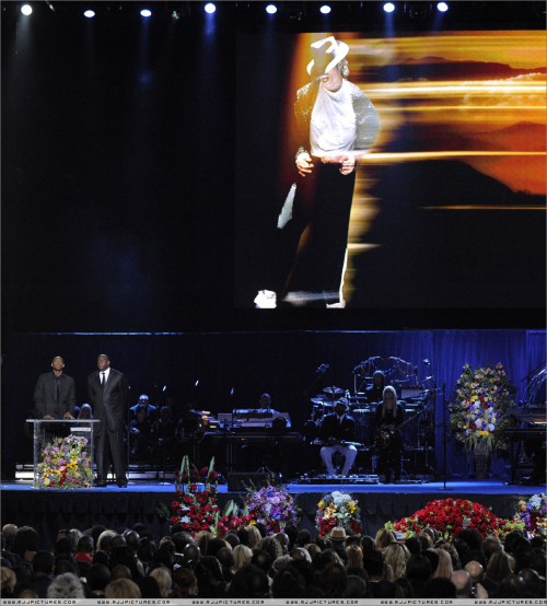 MichaelJacksonsMemorial1b7897.jpg