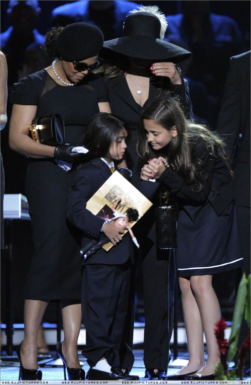 Michael Jackson's Memorial (22)