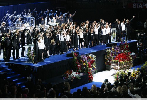 Michael Jackson's Memorial (29)