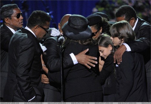 Michael Jackson's Memorial (56)