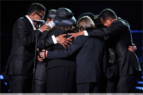 Michael Jackson's Memorial (59)