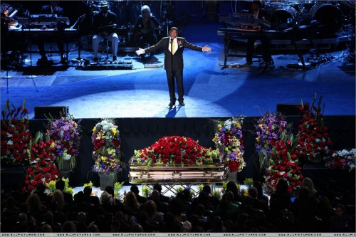 MichaelJacksonsMemorial76743a.jpg