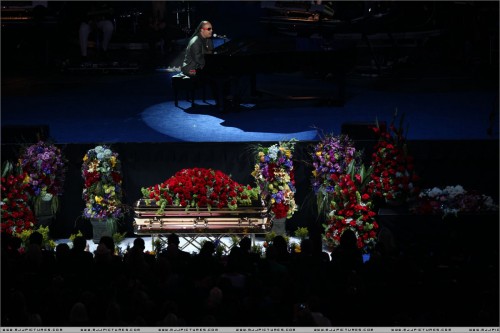 MichaelJacksonsMemorial8cebe5.jpg