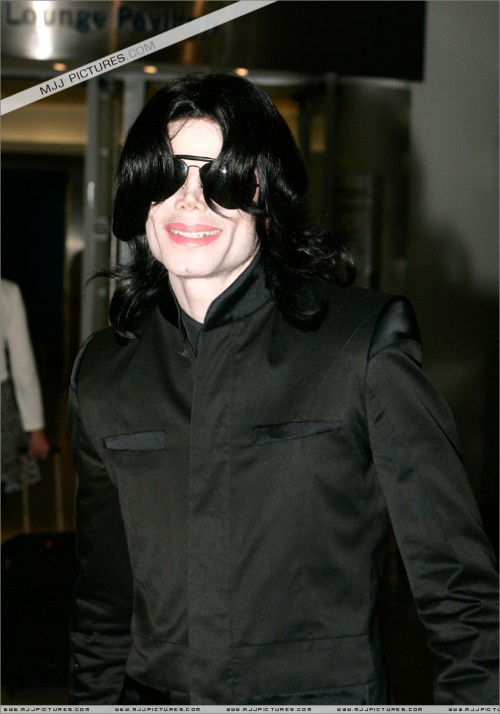 Michael at Heathrow Airport (June 2007) (1)