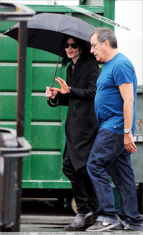 Michael outside a studio (June 3) (21)