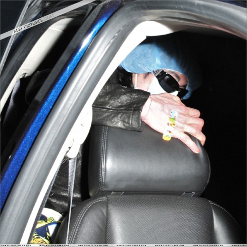 Michael visits doctor in Los Angeles (February 4) (5)