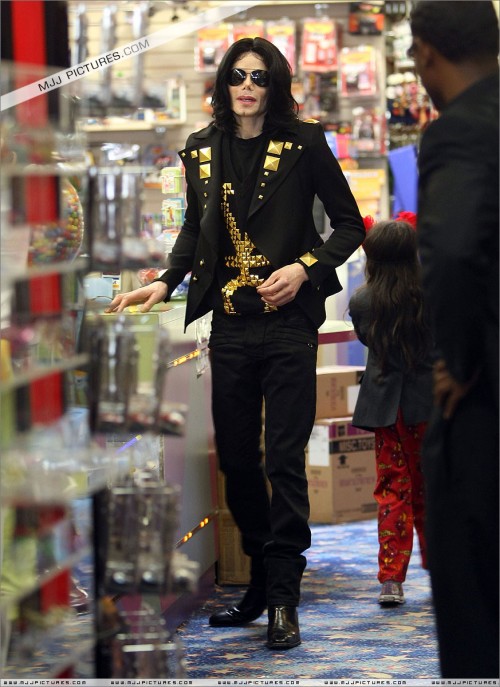 Shopping at Tom's Toys (May 15) (1)