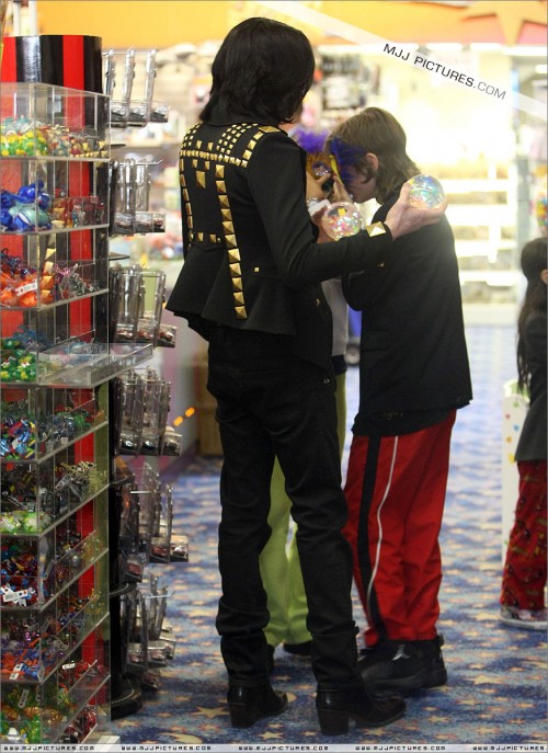 Shopping at Tom's Toys (May 15) (11)