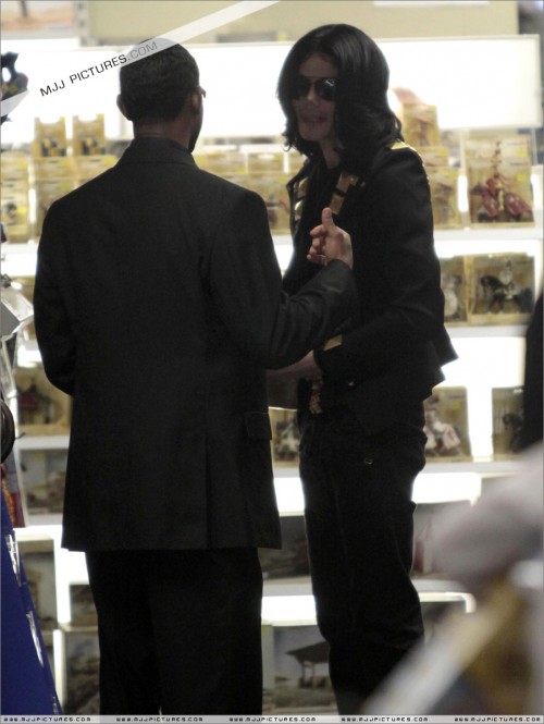 Shopping at Tom's Toys (May 15) (47)