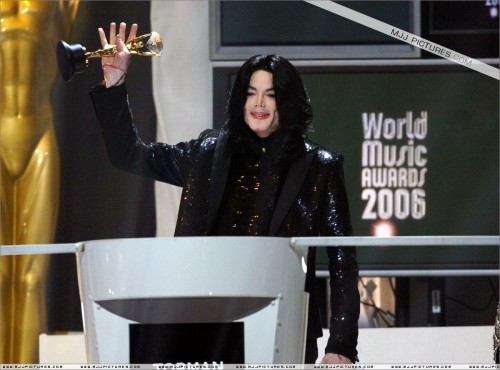 The18thAnnualWorldMusicAwards99.jpg