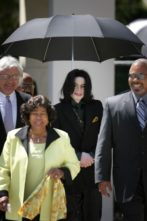 SANTA MARIA, CA - April 18:(L) to (R) Thomas Mesereau, Katherine Jackson, Michael Jackson and one of