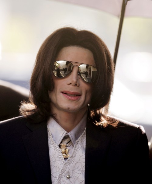 Santa Maria, Ca.- Michael Jackson arriving at the Santa Barbara County Superior Court in Santa Maria