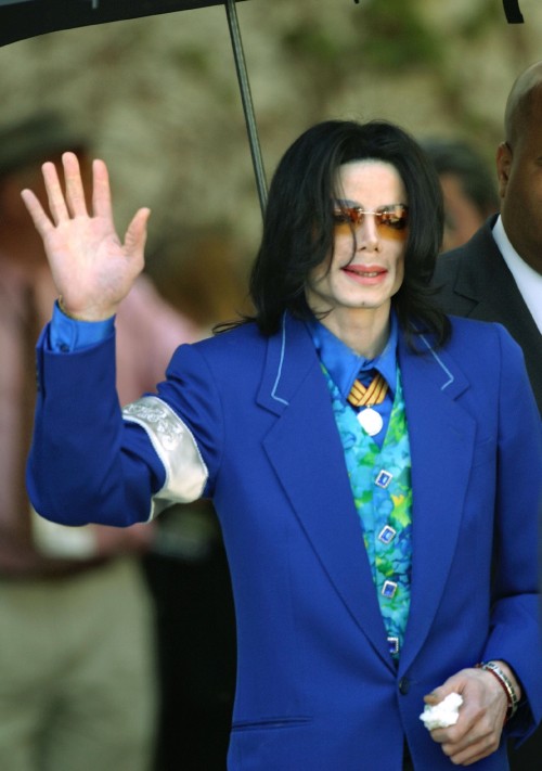 SANTA MARIA, CA - MARCH 16: Michael Jackson leaves the Santa Barbara County Courthouse after his chi