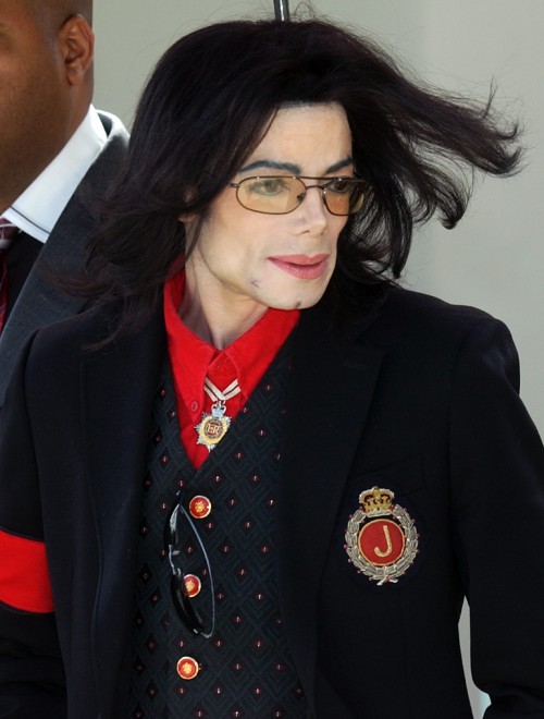 US pop star Michael Jackson exits the Santa Barbara County Courthouse after day 19 of his child mole