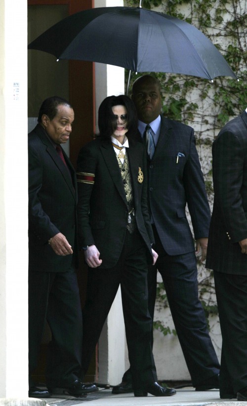 SANTA MARIA, CA - MARCH 29: Singer Michael Jackson, and father Joe Jackson leave the Santa Barbara C