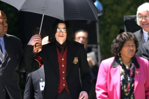 SANTA MARIA, CA - MAY 20: From left, Michael Jackson's bodygaurd, Michael Jackson, Katherine Jackson