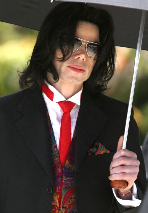 SANTA MARIA, CA - MAY 27: Michael Jackson leaves the Santa Barbara County Courthouse after the defen